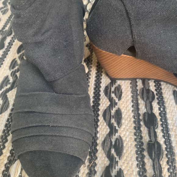 American Eagle Open Toe Wedges - Picture 5 of 5